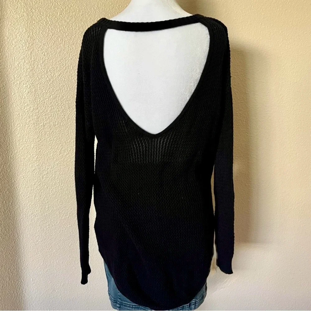 Forever 21 Black Sweater - Picture 3 of 4